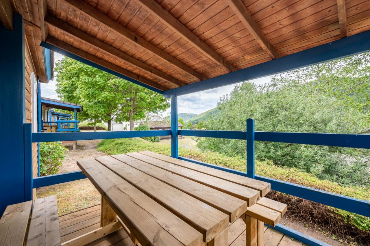 Camping Les Vosges Du Nord Oberbronn Zimmer foto