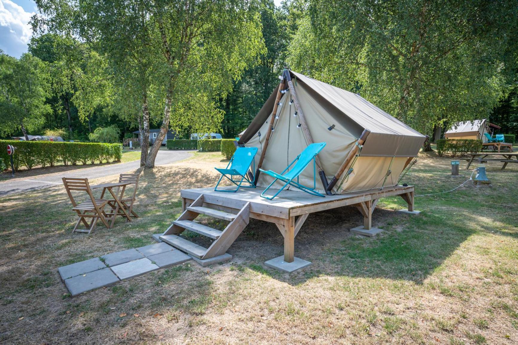 Camping Les Vosges Du Nord Oberbronn Zimmer foto